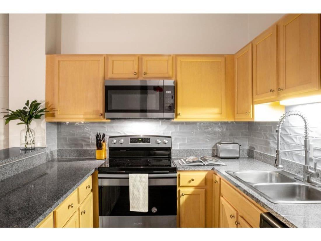 Beautiful 2Br 2Ba In The Block By Cozysuites 印第安納波利斯 外观 照片